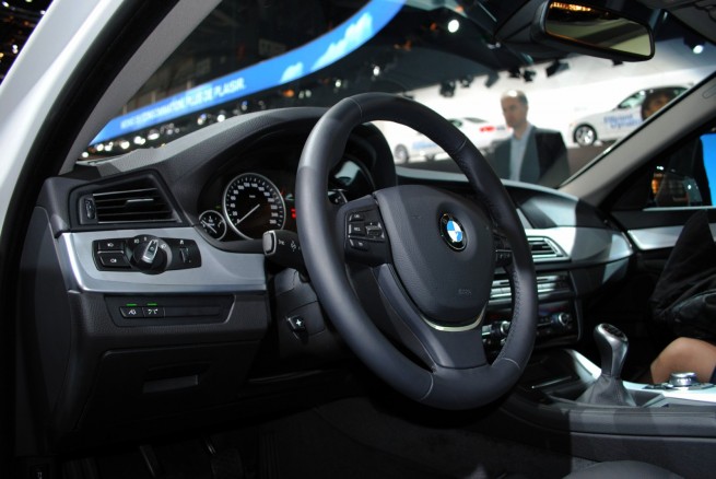 2011-bmw-5-series-geneva-motor-show-721