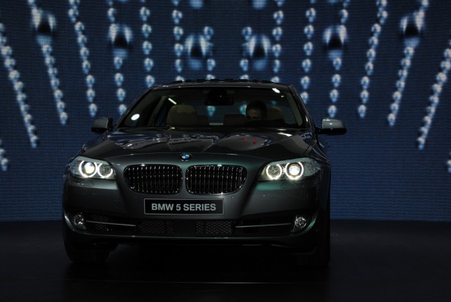 2011-bmw-5-series-geneva-motor-show-941