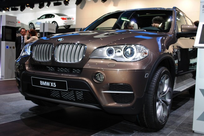 2011-bmw-x5-lci-geneva-9