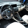 BMW 2er Active Tourer in Paris: 220d xDrive F45 in Atlantikgrau BMW 2er Active Tourer in Paris: 220d xDrive F45 in Atlantikgrau