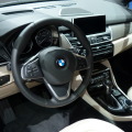 BMW 2er Active Tourer in Paris: 220d xDrive F45 in Atlantikgrau BMW 2er Active Tourer in Paris: 220d xDrive F45 in Atlantikgrau