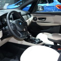 BMW 2er Active Tourer in Paris: 220d xDrive F45 in Atlantikgrau BMW 2er Active Tourer in Paris: 220d xDrive F45 in Atlantikgrau