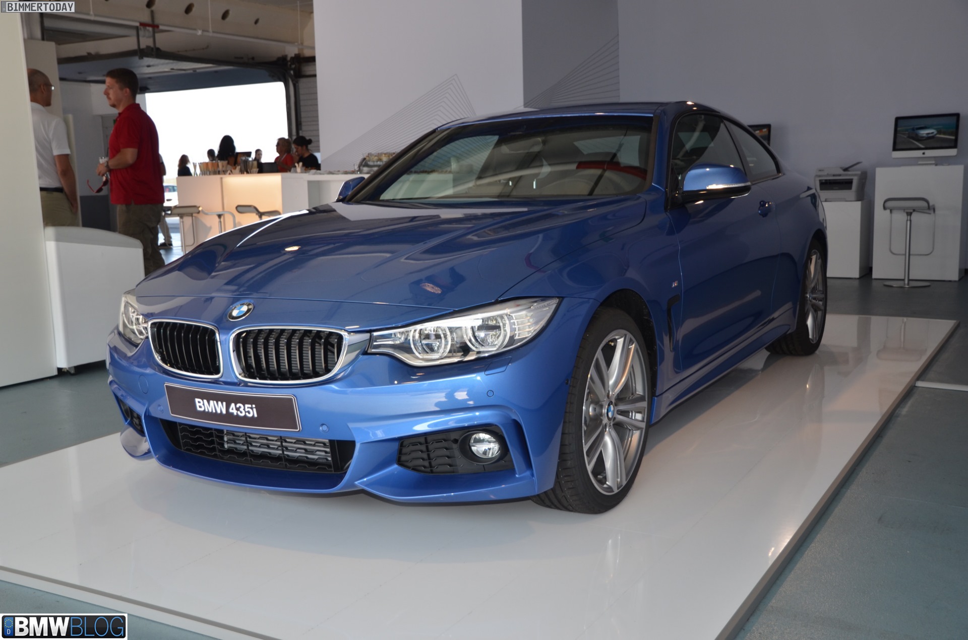 2014-BMW-4er-F32-M-Sportpaket-Estorilbla