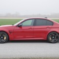 BMW M3 F80 in Imola-Rot mit BMW M Performance-Zubehör BMW M3 F80 in Imola-Rot mit BMW M Performance-Zubehör