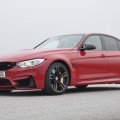 BMW M3 F80 in Imola-Rot mit BMW M Performance-Zubehör BMW M3 F80 in Imola-Rot mit BMW M Performance-Zubehör