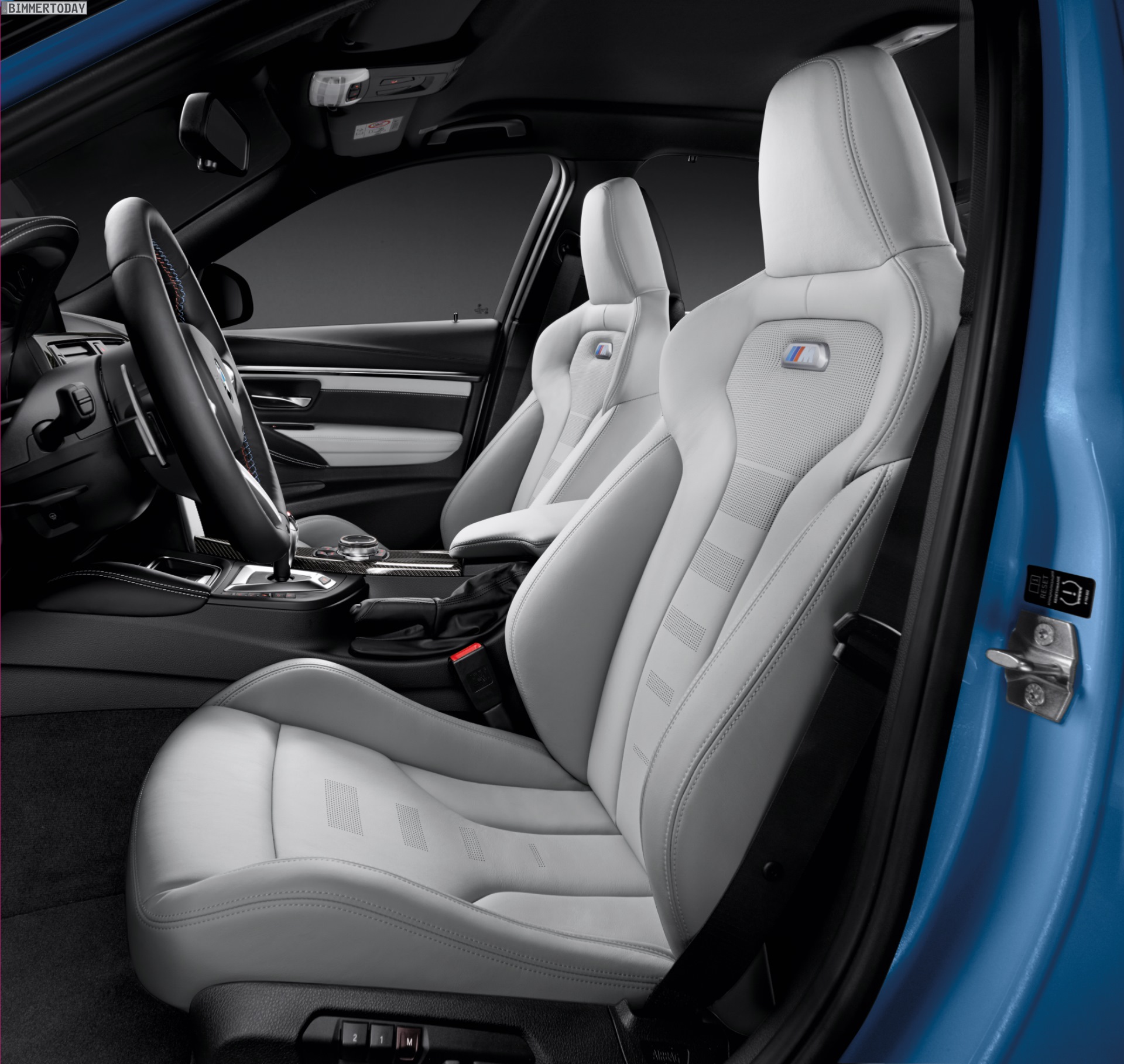 2014-BMW-M3-Limousine-F80-Innenraum-01.j