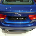 Paris 2014: Jaguar XE Limousine als neuer 3er-Gegner präsentiert Paris 2014: Jaguar XE Limousine als neuer 3er-Gegner präsentiert