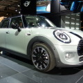 Paris 2014: MINI Fünftürer F55 in Electric Blue und Moonwalk Grey Paris 2014: MINI Fünftürer F55 in Electric Blue und Moonwalk Grey