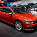 Paris 2014: VW Passat R-Line mit 240 PS Biturbo-Diesel & 4Motion