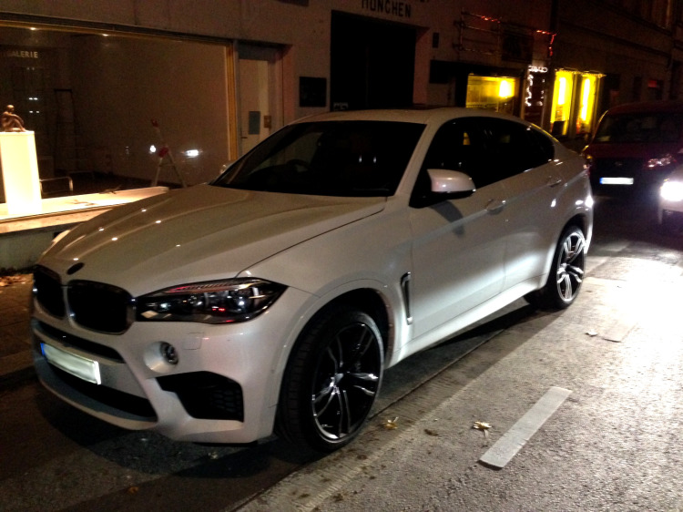 BMW X6 M F86: Erste Live-Fotos vom Power-SUV mit 575 PS BMW X6 M F86: Erste Live-Fotos vom Power-SUV mit 575 PS