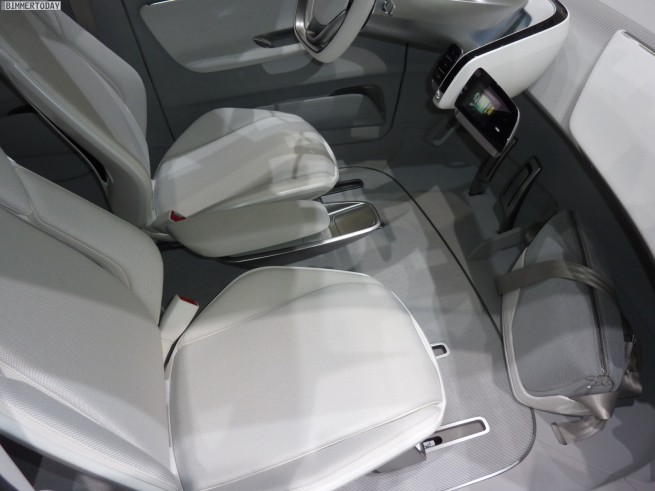 Audi-A2-Concept-IAA-2011-04