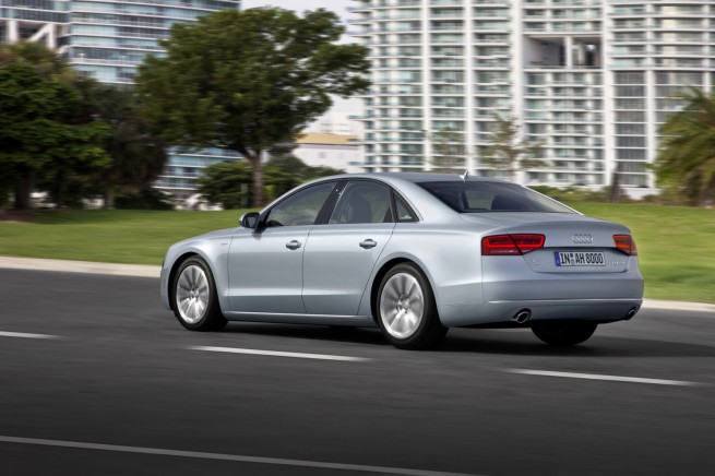Audi-A8-Hybrid-IAA-2011-offiziell-03