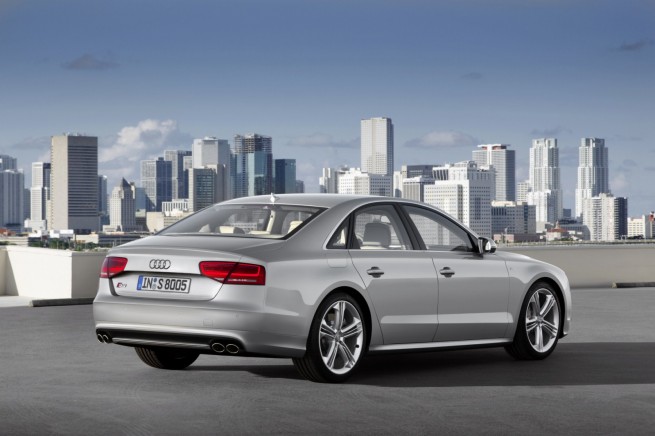 Audi-S8-IAA-2011-offiziell-05