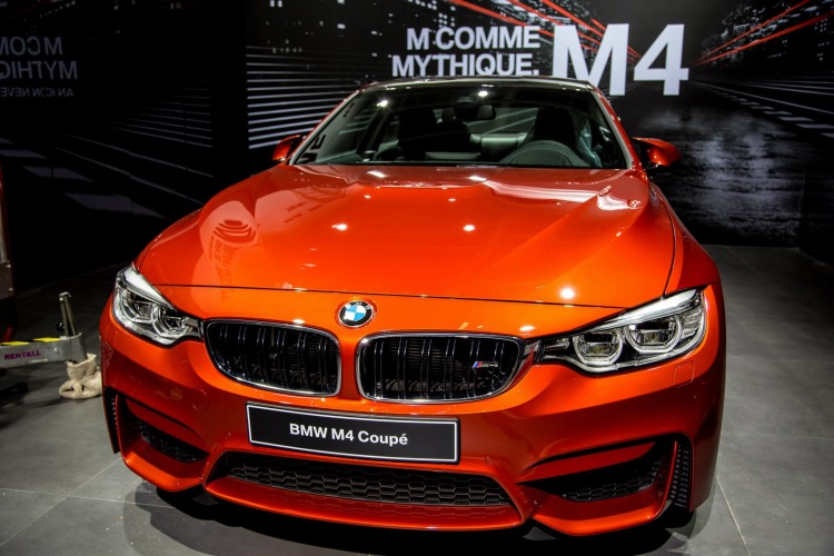 Autosalon Paris 2014: Erste Live-Fotos vom BMW-Messestand Autosalon Paris 2014: Erste Live-Fotos vom BMW-Messestand