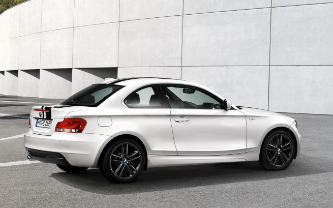 BMW-1er-Coupé-E82-LCI-Wallpaper-1920x1200-05