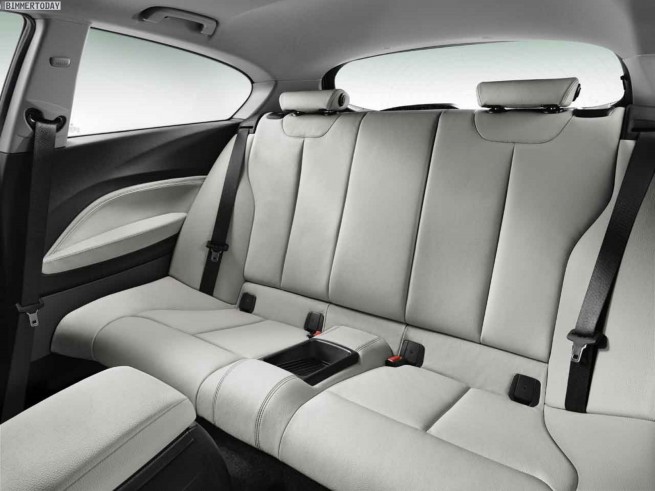 BMW-1er-Dreituerer-F21-125d-2012-Innenraum-06