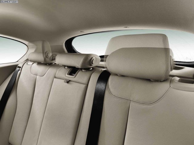 BMW-1er-Dreituerer-F21-125d-2012-Innenraum-10
