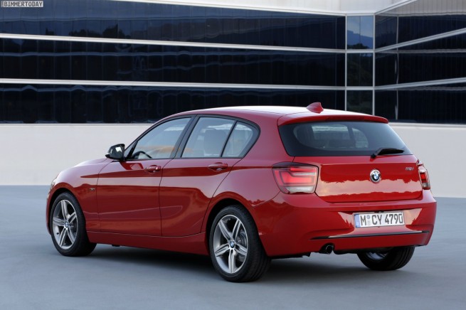 The new BMW 1 Series, Sport Line (06/2011)