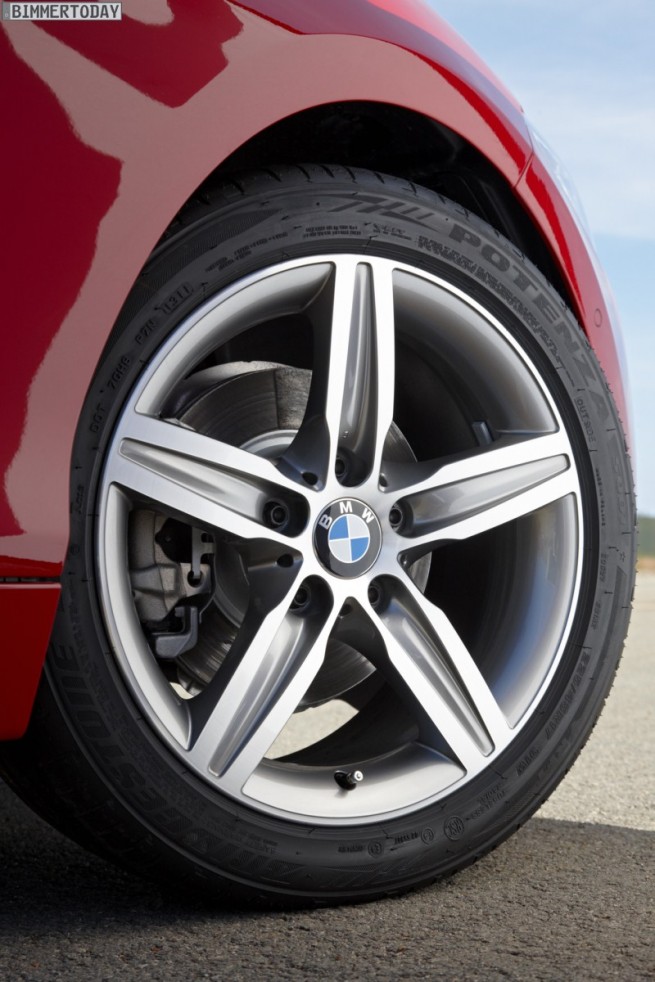 The new BMW 1 Series, Sport Line (06/2011)