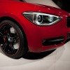 BMW-1er-F20-Sport-Line-Karmesinrot-schwarze-Akzente-05