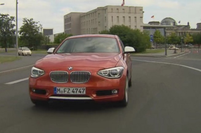 BMW-1er-F20-Urban-Line-Valencia-Orange-Video-02