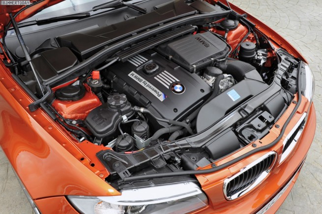 BMW-1er-M-Coupé-E82-LCI-Motorraum-02