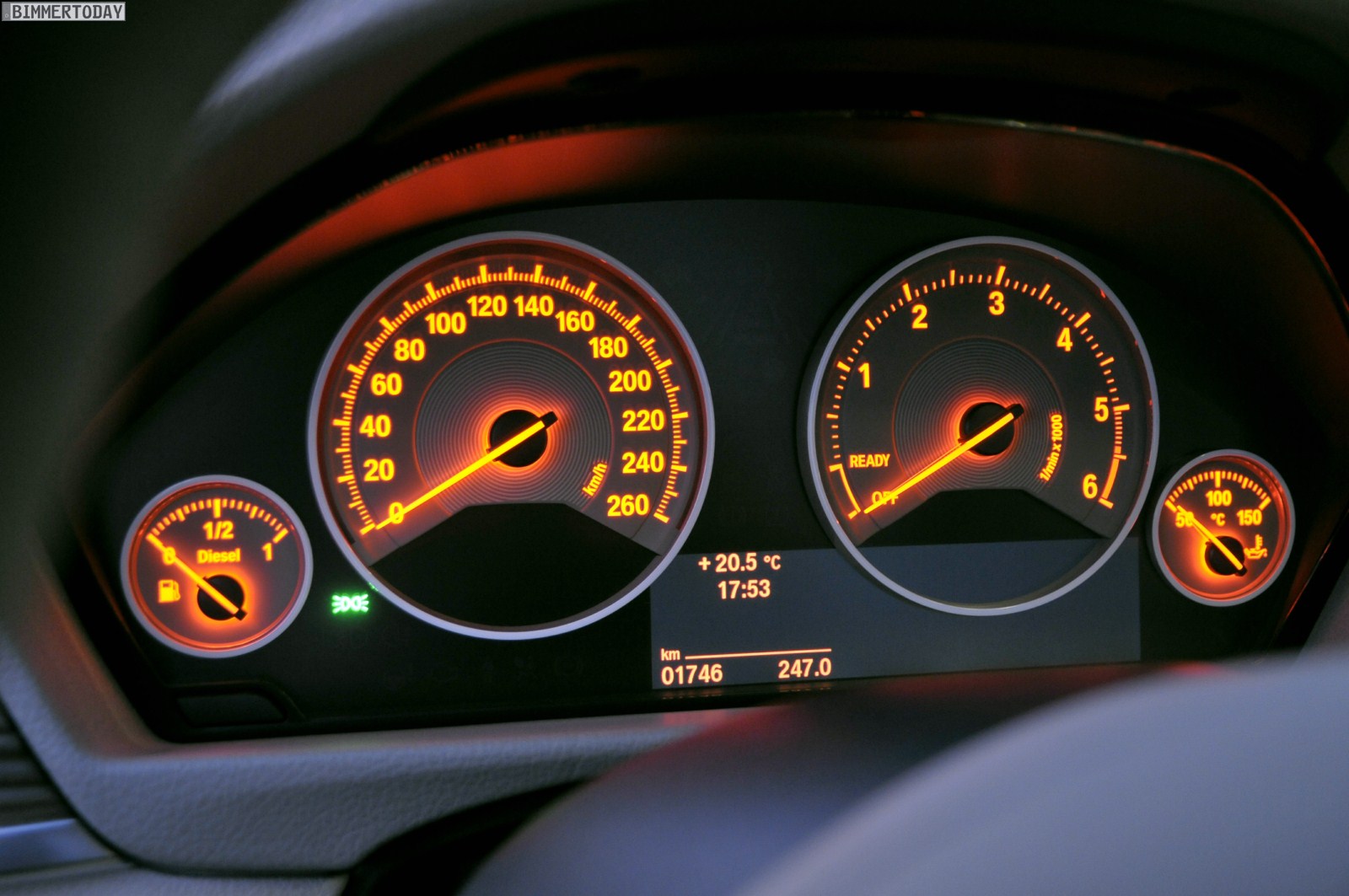 BMW-320d-F30-Modern-Line-Interieur-2012-04.jpg