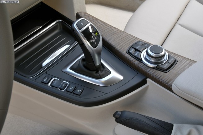 BMW-320d-F30-Modern-Line-Interieur-2012-08