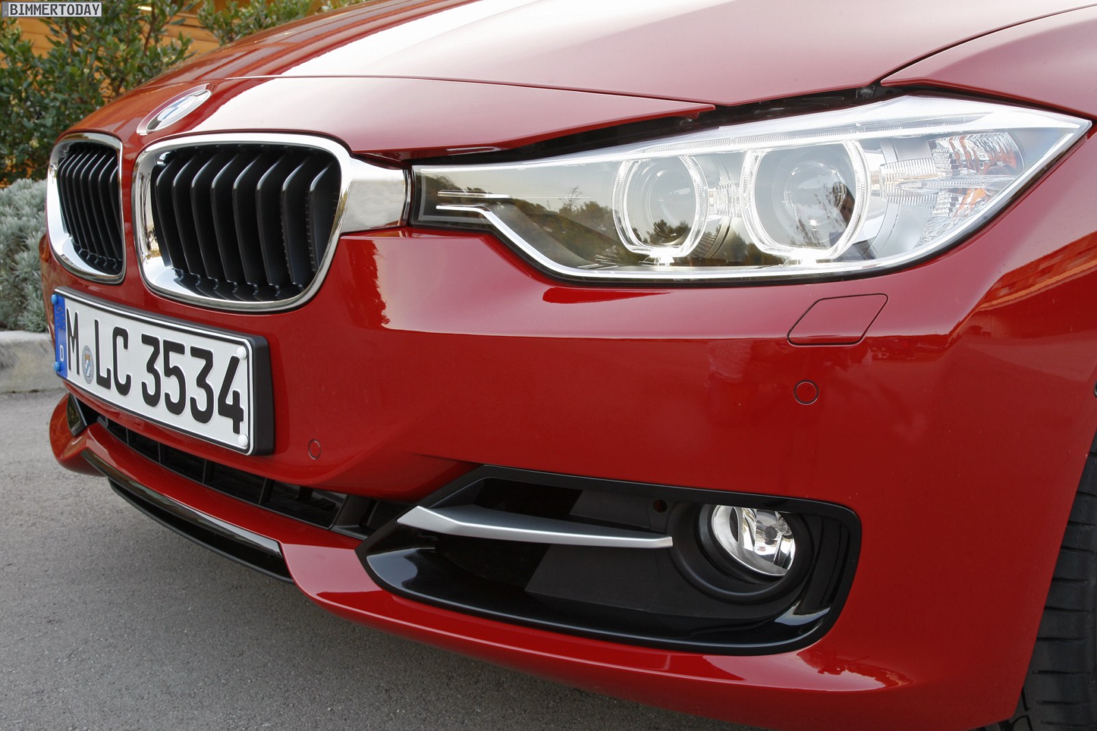 BMW-328i-F30-Sport-Line-Exterieur-Details-08.jpg