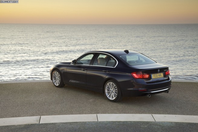 BMW-3er-F30-335i-2012-Luxury-Line-Wallpaper-RHD-08