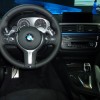 BMW-3er-Touring-F31-M-Sportpaket-330d-2012-Innenraum-01