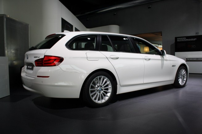 BMW-520d-Touring-F11-Alpinweiss-Exterieur-02