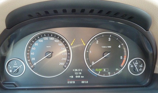 BMW-520d-Touring-Tacho