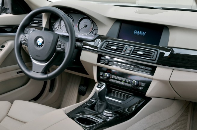BMW-5er-Touring-F11-OnLocation-Interieur-02-