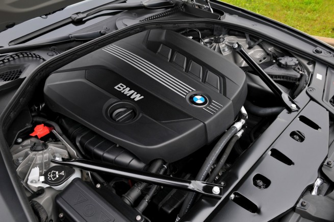 BMW-5er-Touring-F11-OnLocation-Motor-02-
