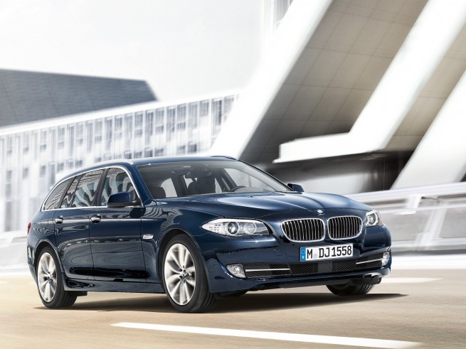 BMW-5er-Touring-F11-Wallpaper-10