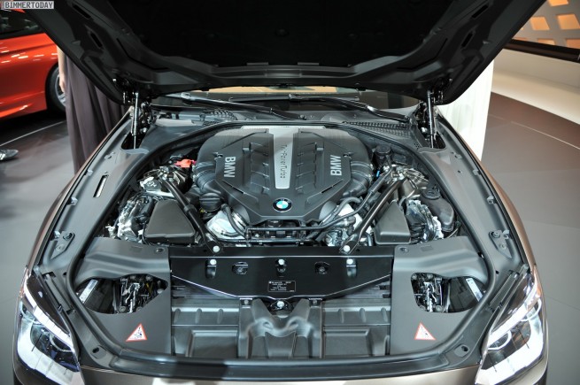 BMW-6er-Gran-Coupe-Motor-Genf-2012-02
