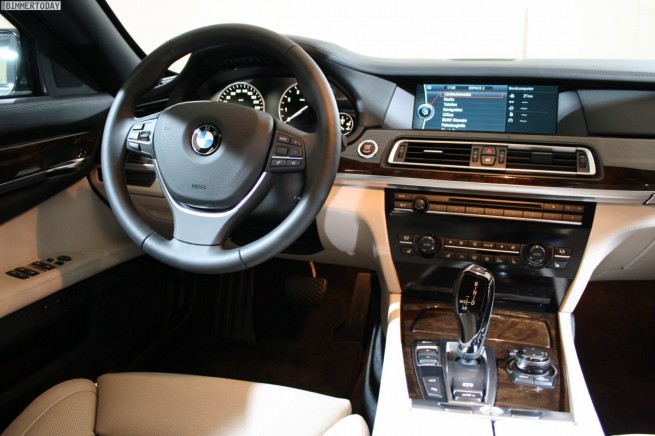 BMW-760i-F03-High-Security-Genf-2011-Interieur-03
