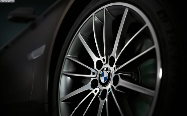 BMW-7er-2012-Facelift-F01-LCI-Wallpaper-1920x1200-03