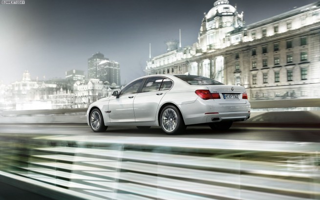 BMW-7er-2012-Facelift-F01-LCI-Wallpaper-1920x1200-18