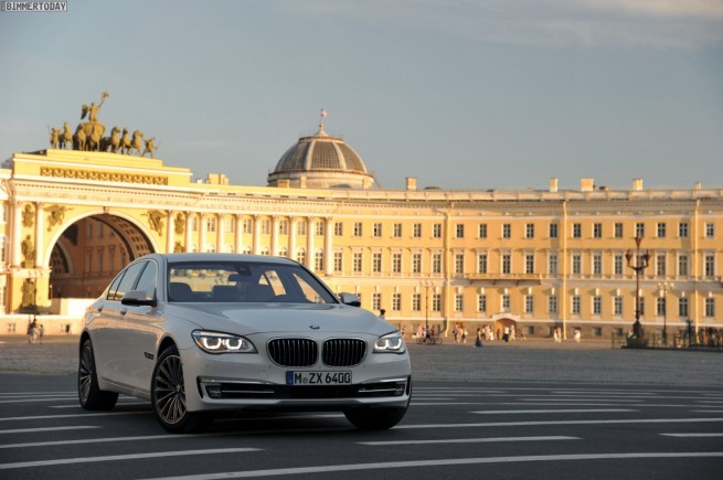 BMW-7er-Facelift-2012-750i-F01-LCI-St-Petersburg-20