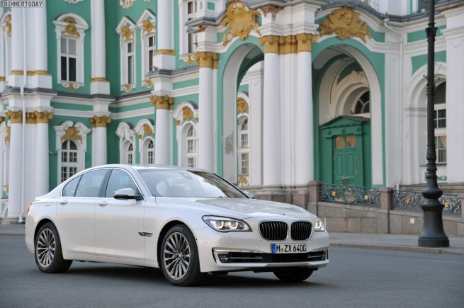 BMW-7er-Facelift-2012-750i-F01-LCI-St-Petersburg-22