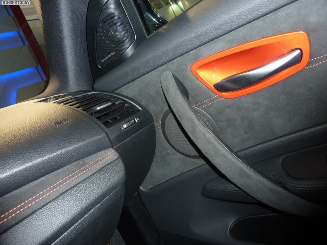 BMW-AC-Schnitzer-ACS1-Sport-1er-M-Coupé-Interieur-IAA-2011-09