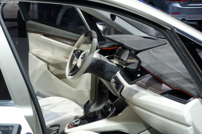 BMW-Active-Touer-Concept-Autosalon-Paris-2012-Interieur-12