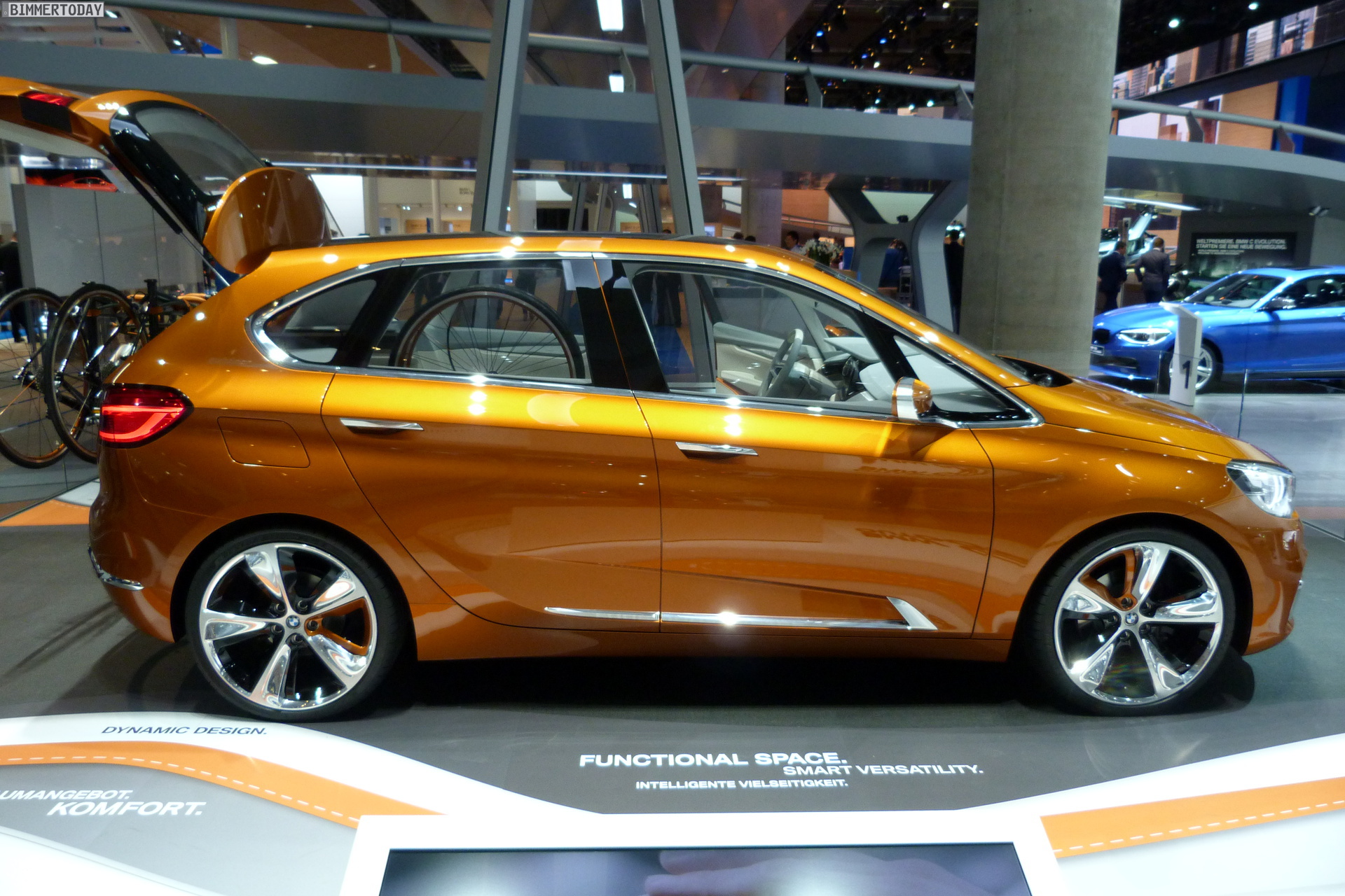 BMW-Active-Tourer-Outdoor-F46-IAA-2013-LIVE-05.jpg