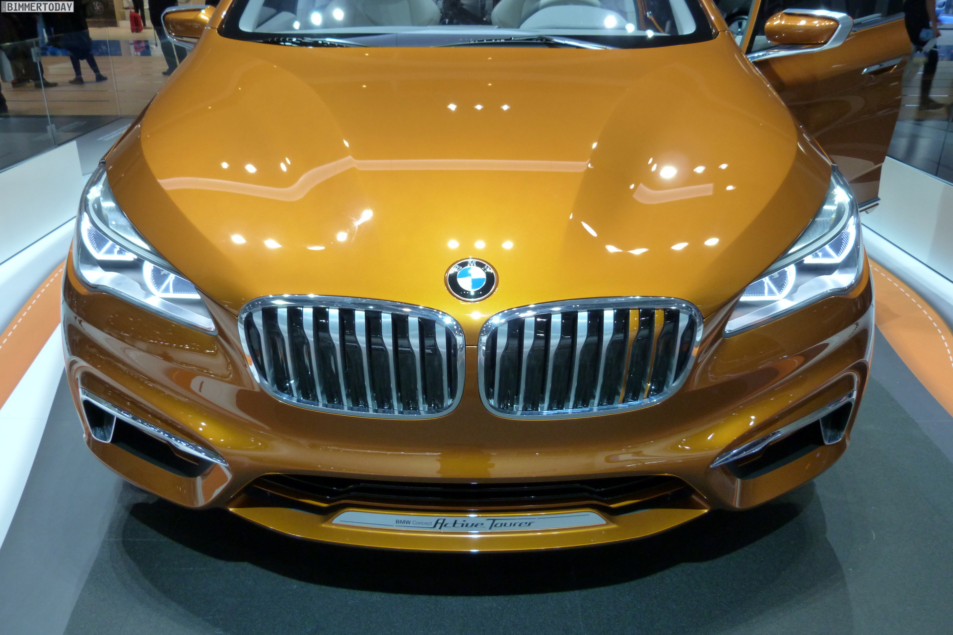 BMW-Active-Tourer-Outdoor-F46-IAA-2013-LIVE-06.jpg