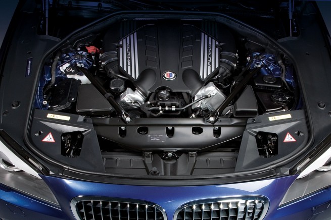 BMW-Alpina-B7-BiTurbo-F01-Motorraum