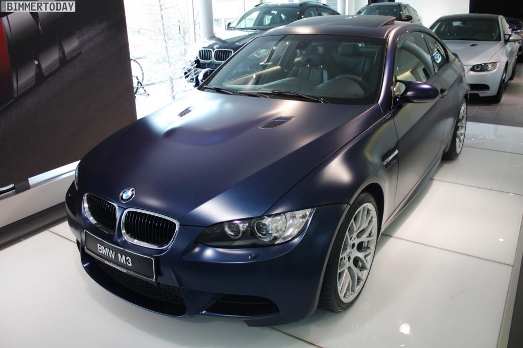 BMW-Frozen-Dark-Blue-Metallic-M3-E92-01.jpg