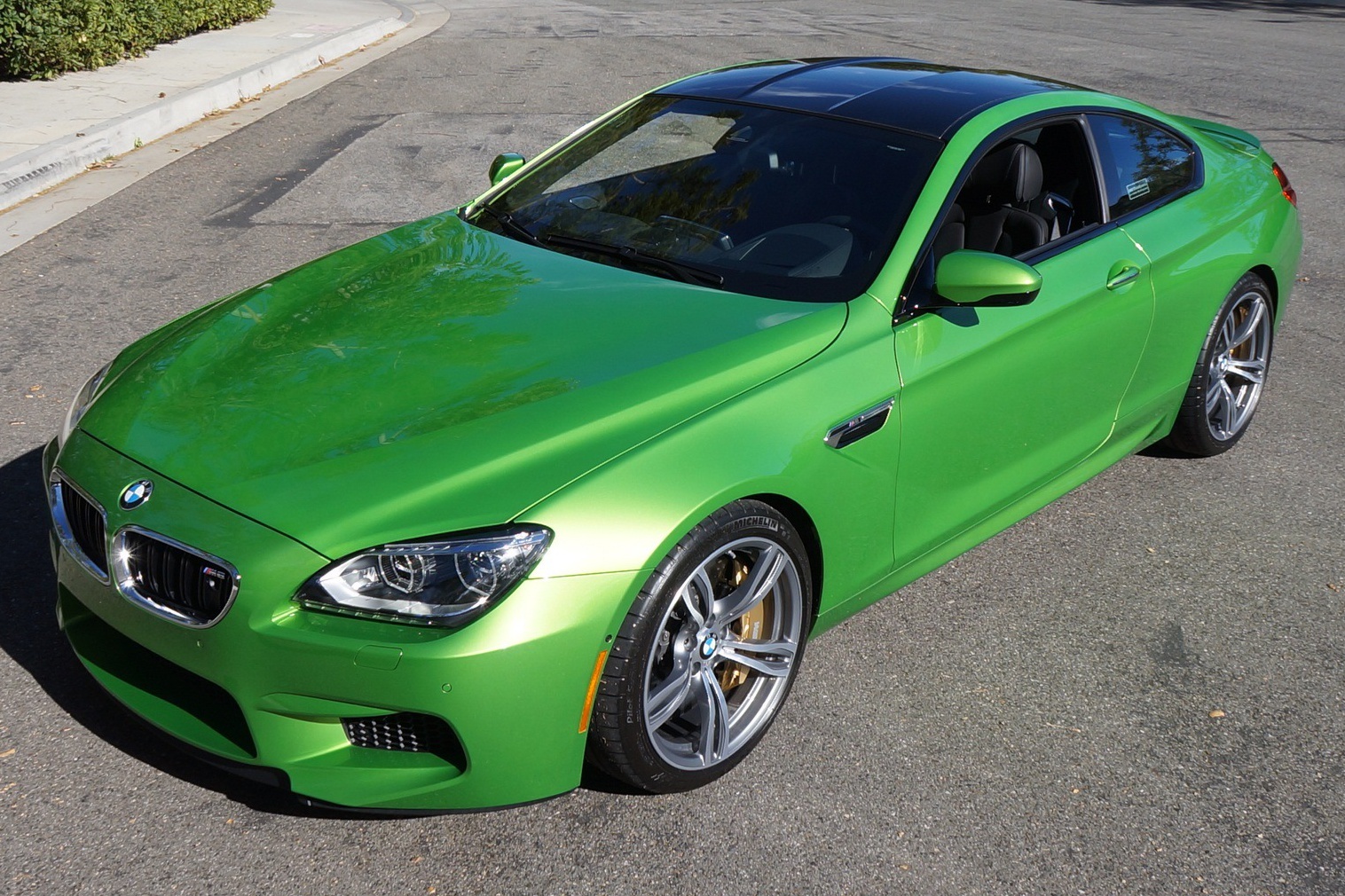 BMW-Individual-Java-Gruen-M6-Competition