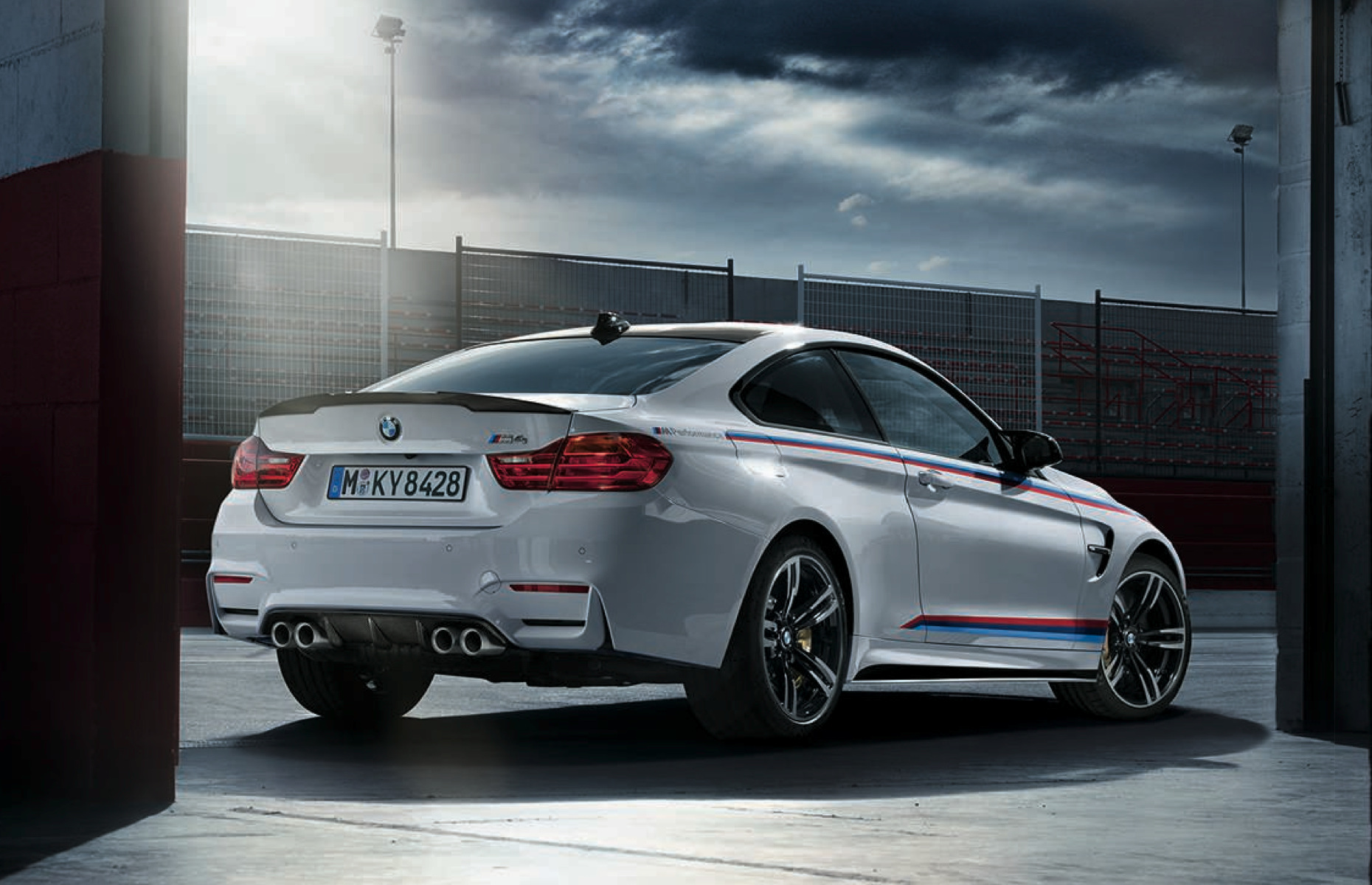 BMW-M-Performance-Zubehoer-BMW-M4-Coupe-